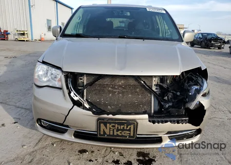 2013 Chrysler Town & Country Touring z USA, uszkodzony, nr VIN 2C4RC1BGXDR775318